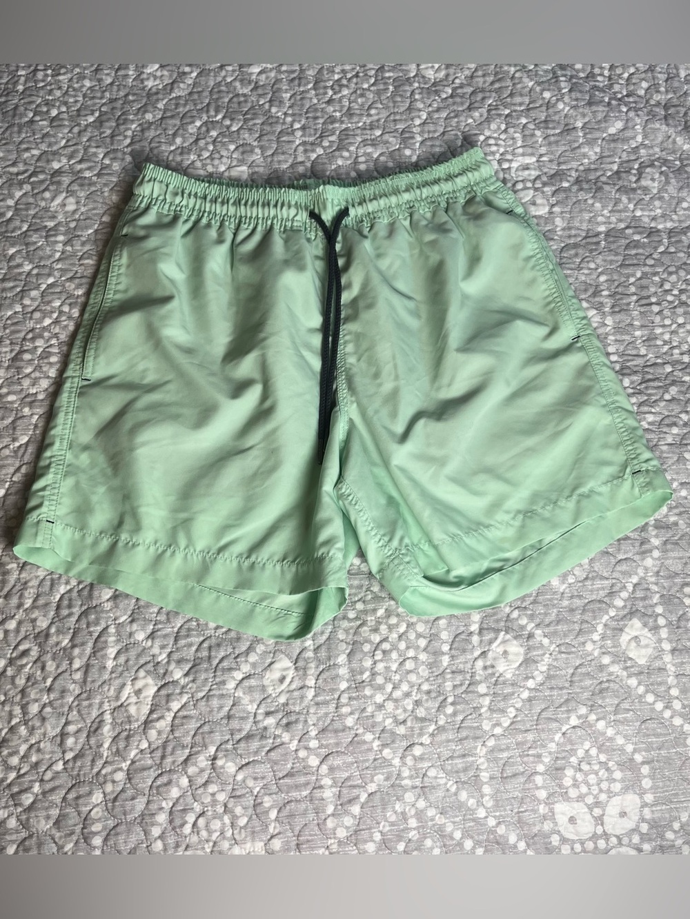 Venroy Men’s Mint Green Swim Shorts with Drawstring. Size medium.